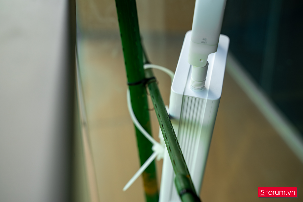Trên tay TP-Link TL-MR100 Outdoor
