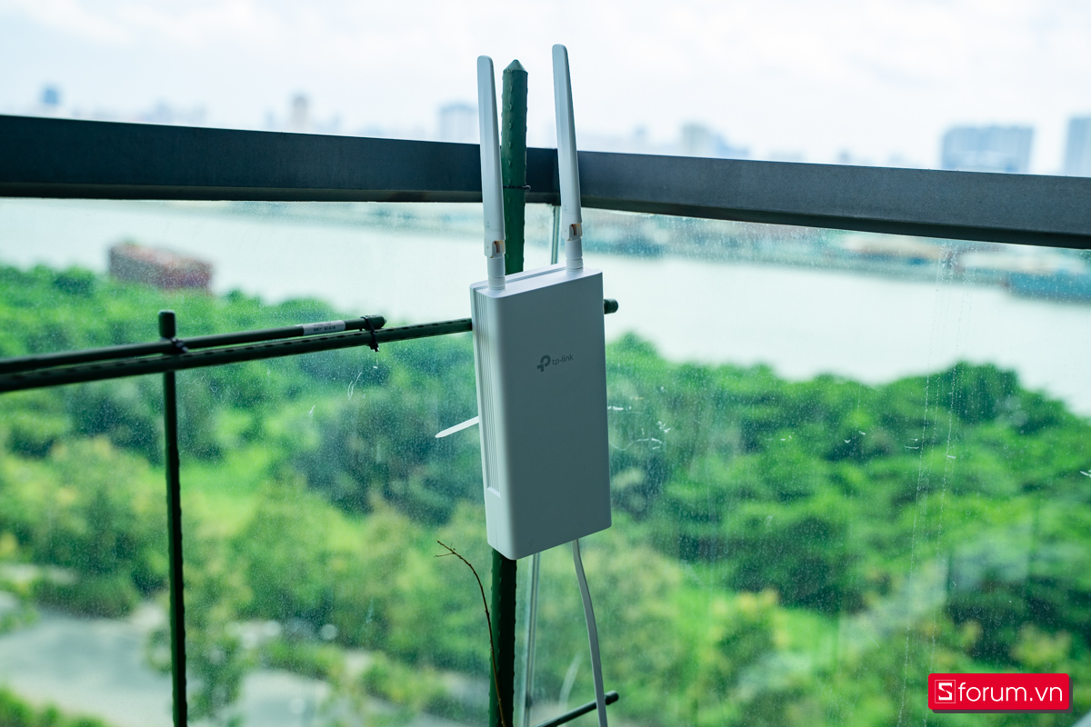 Trên tay TP-Link TL-MR100 Outdoor