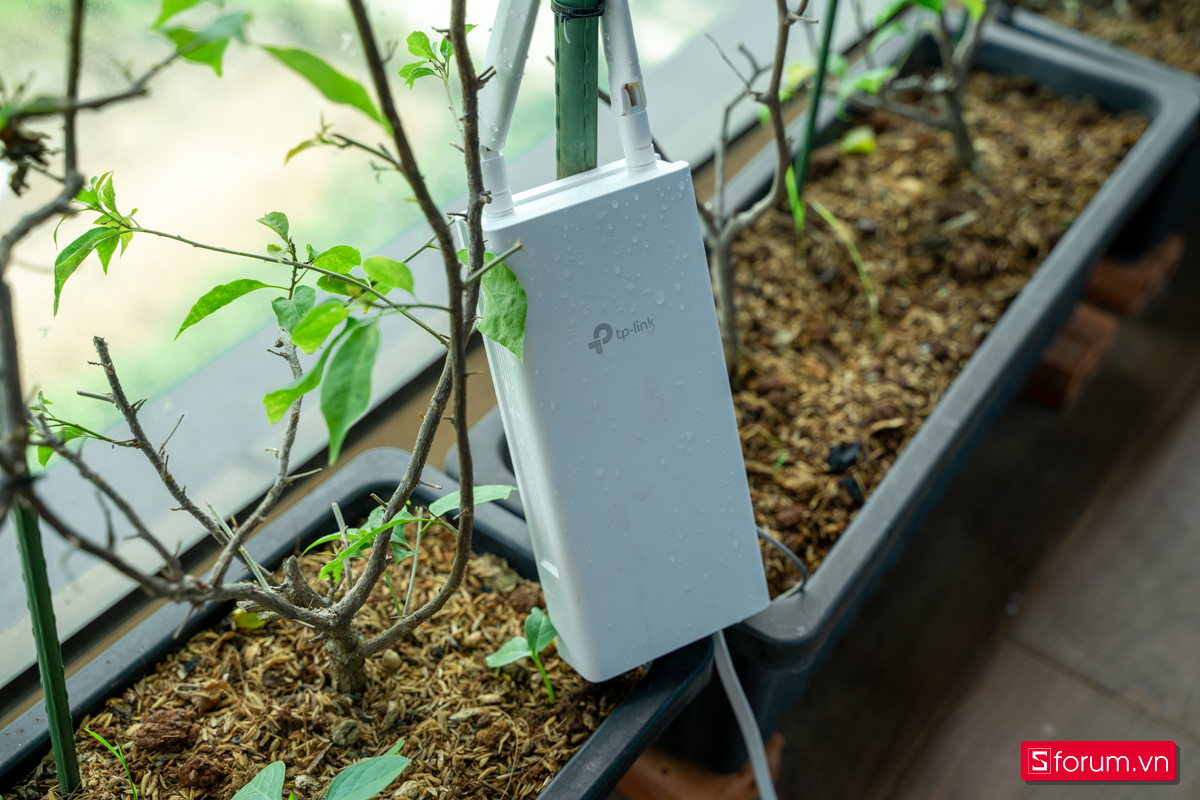 Trên tay TP-Link TL-MR100 Outdoor
