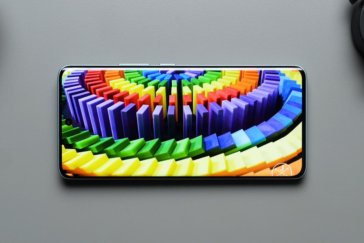 So sánh Xiaomi Redmi Note 15 5G vs Honor X9c về màn hình