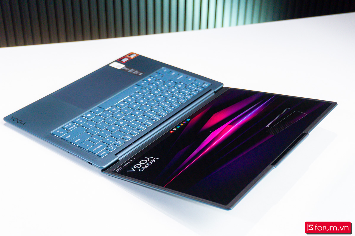 Trên tay Lenovo Yoga Slim 7 14AGP11 - màn hình