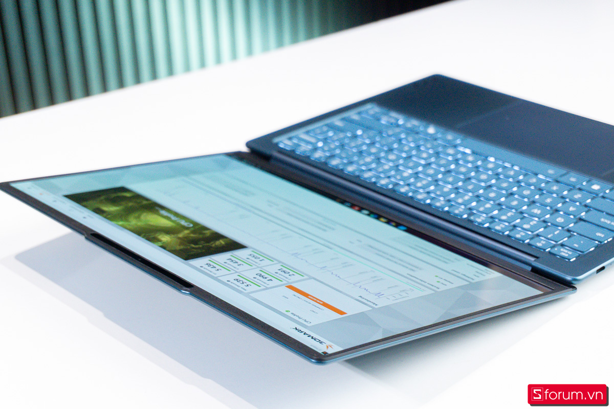 Đánh giá Lenovo Yoga Slim 7 14AGP11 - màn hình