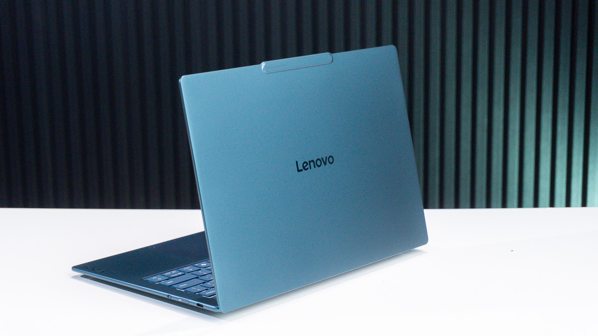 Trên tay Lenovo Yoga Slim 7 14AGP11: Đỉnh cao thiết kế siêu mỏng, chip Ryzen AI mát rượi tầm giá 37 triệu