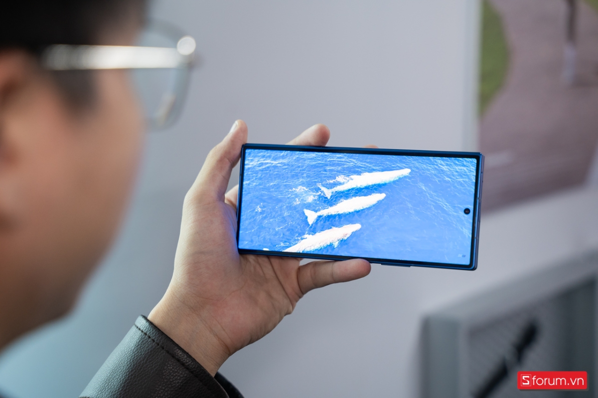 So sánh Samsung Galaxy Z Fold7 và Z Fold8 Ultra về màn hình