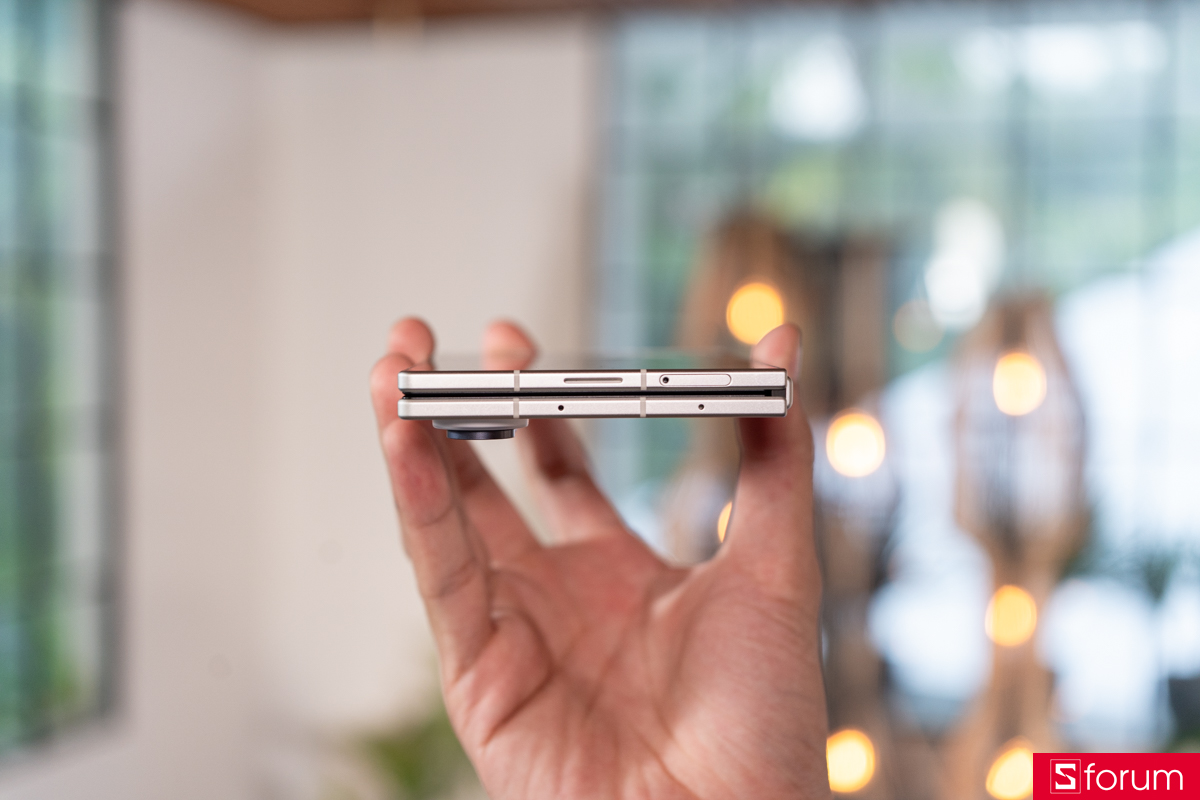 Trên tay Samsung Galaxy Z Fold8 với thiết kế mới