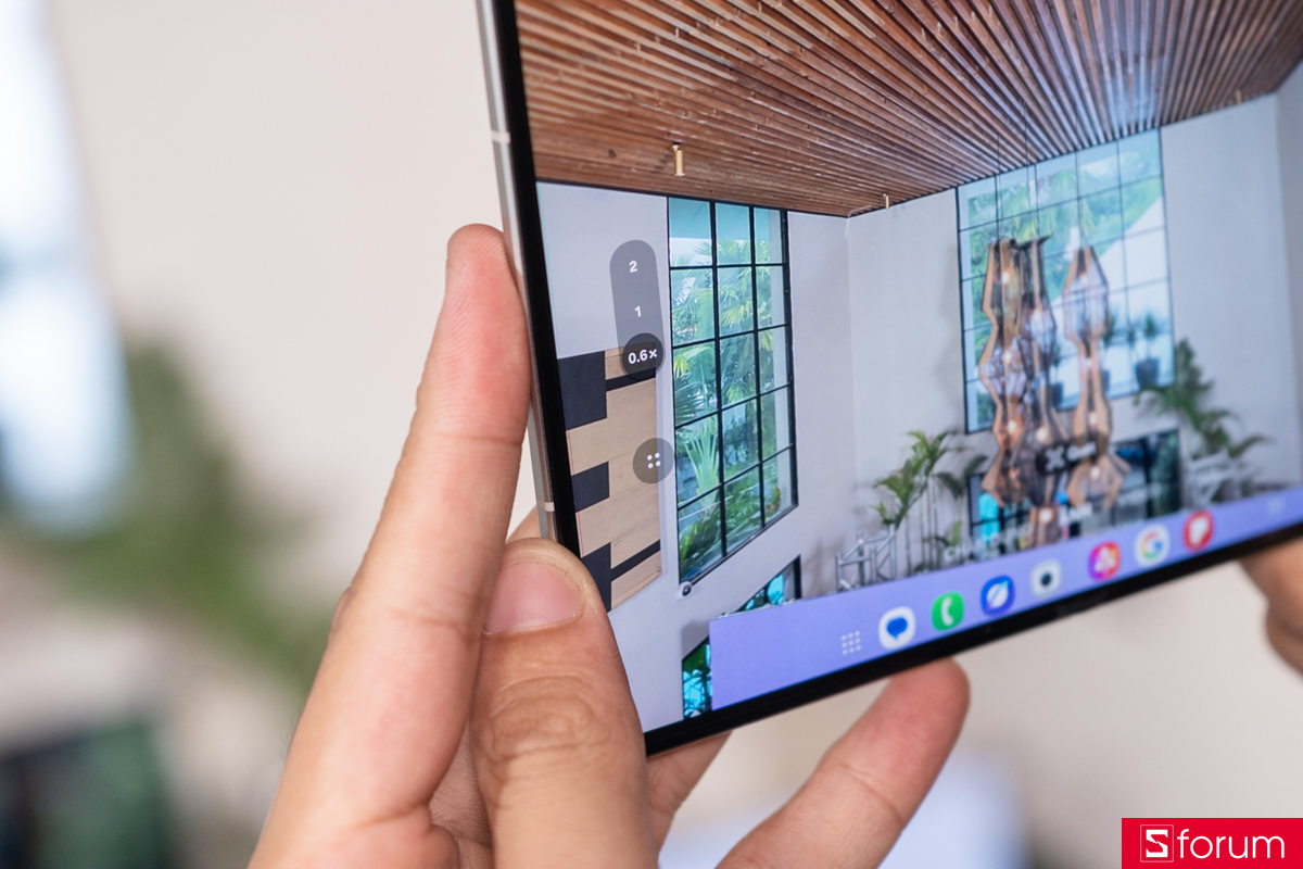 Trên tay Samsung Galaxy Z Fold8 với camera kép
