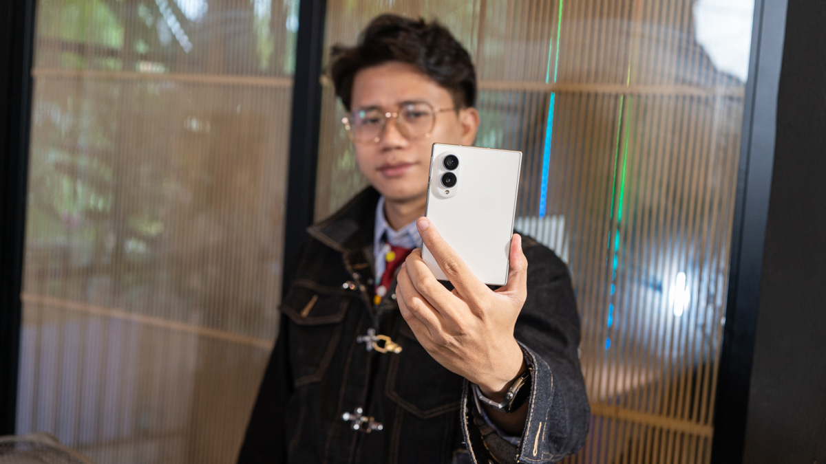 Trên tay Samsung Galaxy Z Fold8: Tỷ lệ màn hình mới cho trải nghiệm mới lạ, xu hướng của điện thoại gập mới?