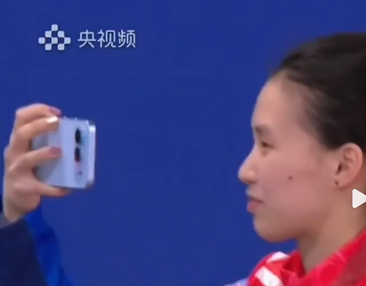 Điện thoại có camera ngang lấy cảm hứng từ iPhone Air