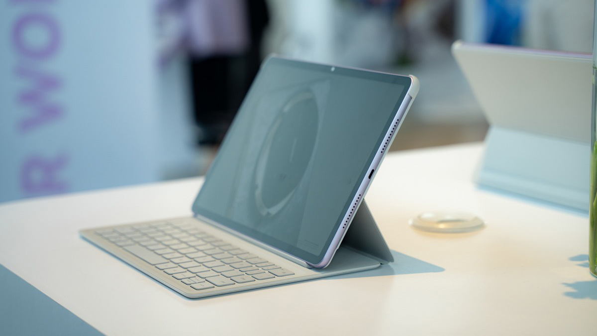 CellphoneS mở bán Huawei MatePad PaperMatte 11.5 New 2025 kèm bàn phím: Giá hấp dẫn kèm quà tặng “xịn” CellphoneS mở bán Huawei MatePad PaperMatte 11.5 New 2025 kèm bàn phím: Giá hấp dẫn kèm quà tặng “xịn”