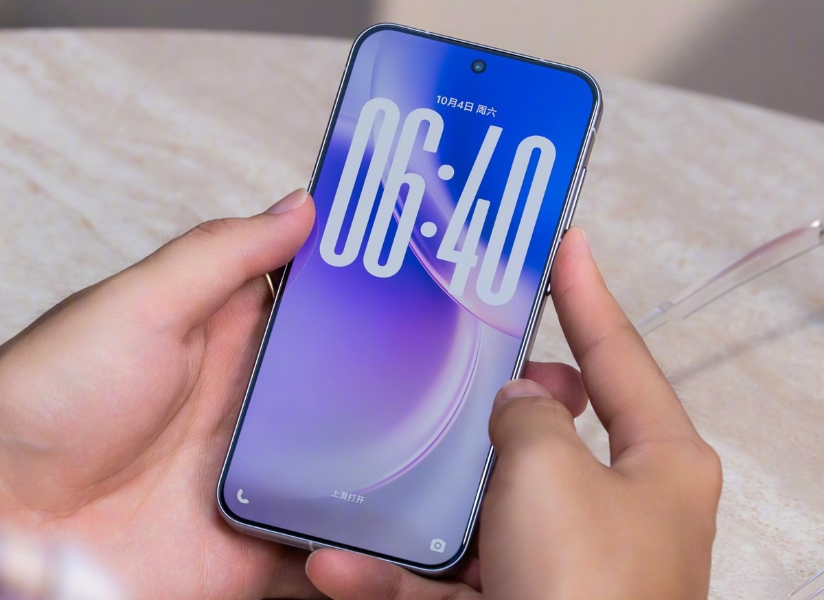vivo X300 gây ấn tượng với thiết kế khá nhỏ gọn