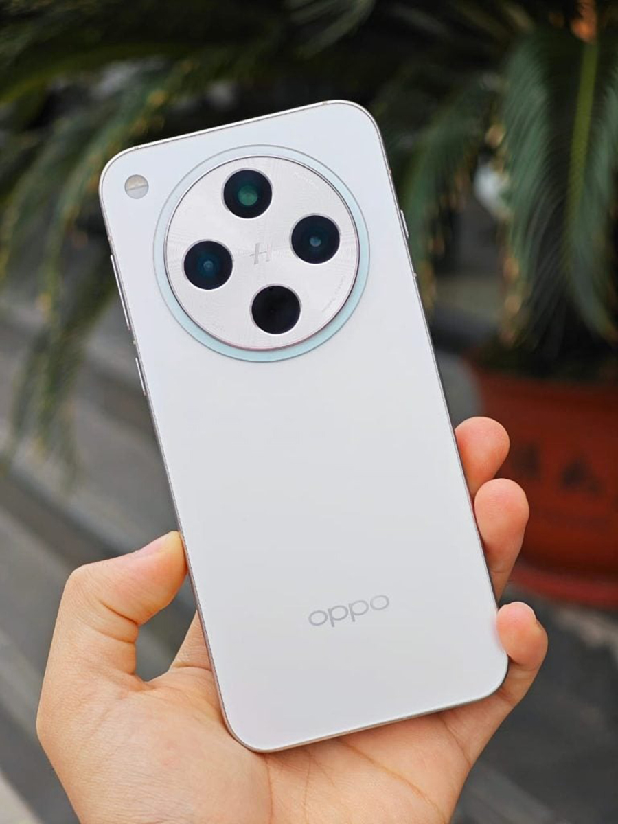 Mặt sau của OPPO Find X8