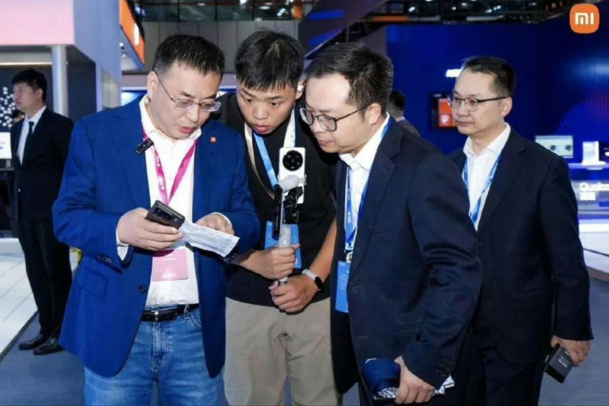 Xiaomi 15 Pro lộ ảnh thực tế