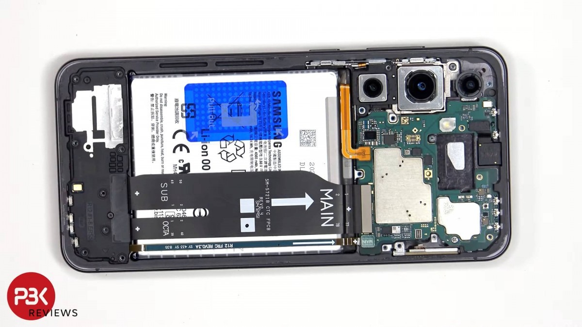 Tháo rời Galaxy S24 FE