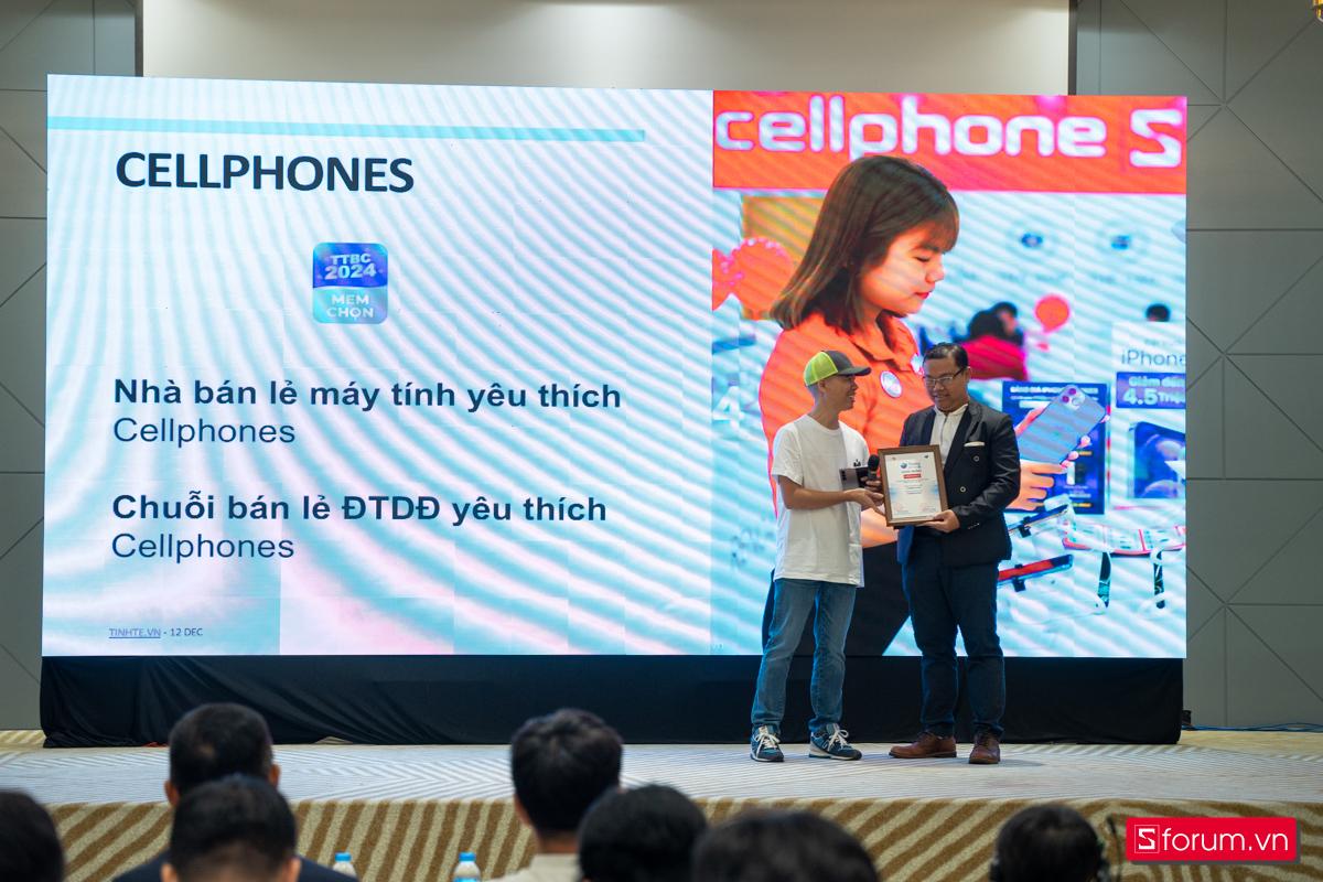 Hệ thống bán lẻ CellphoneS đã ẵm hai giải thưởg lớn 