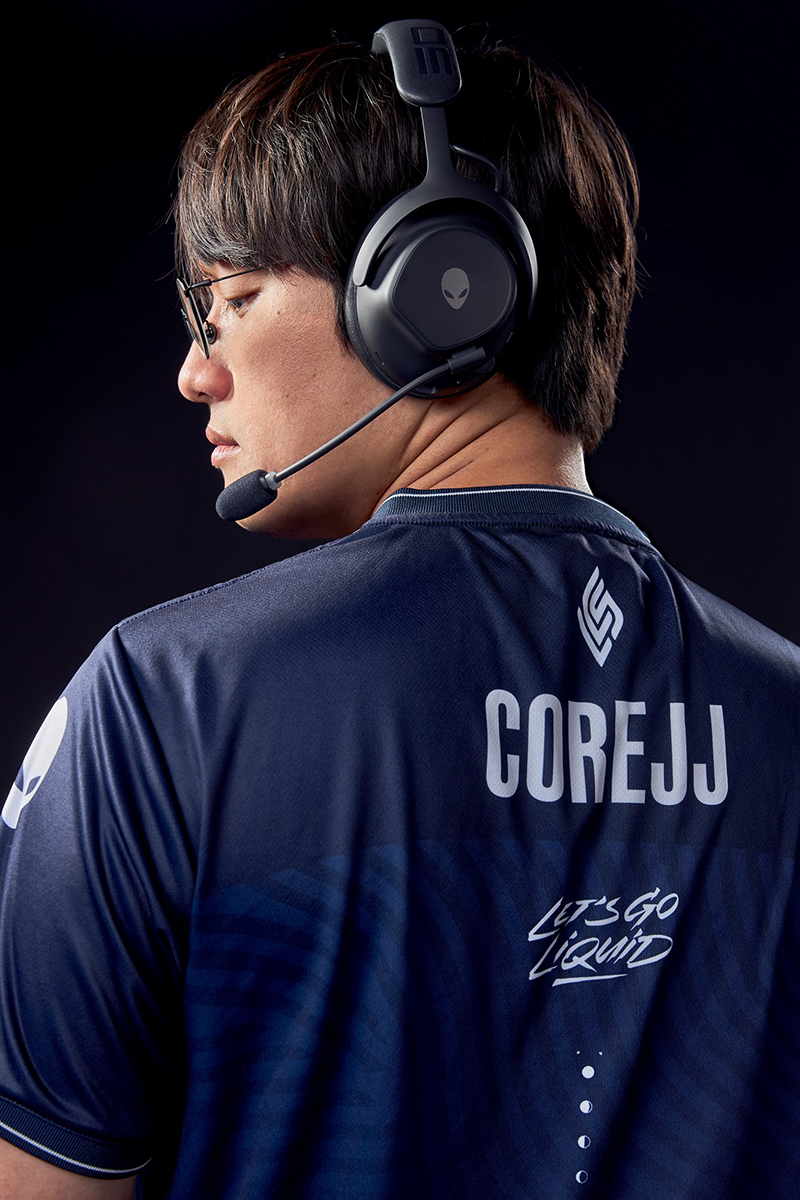 Alienware Pro Headset được thiết kế dành cho các nhà vô địch. Thiết kế vừa vặn, âm thanh vượt trội, và micro cực kỳ ổn định