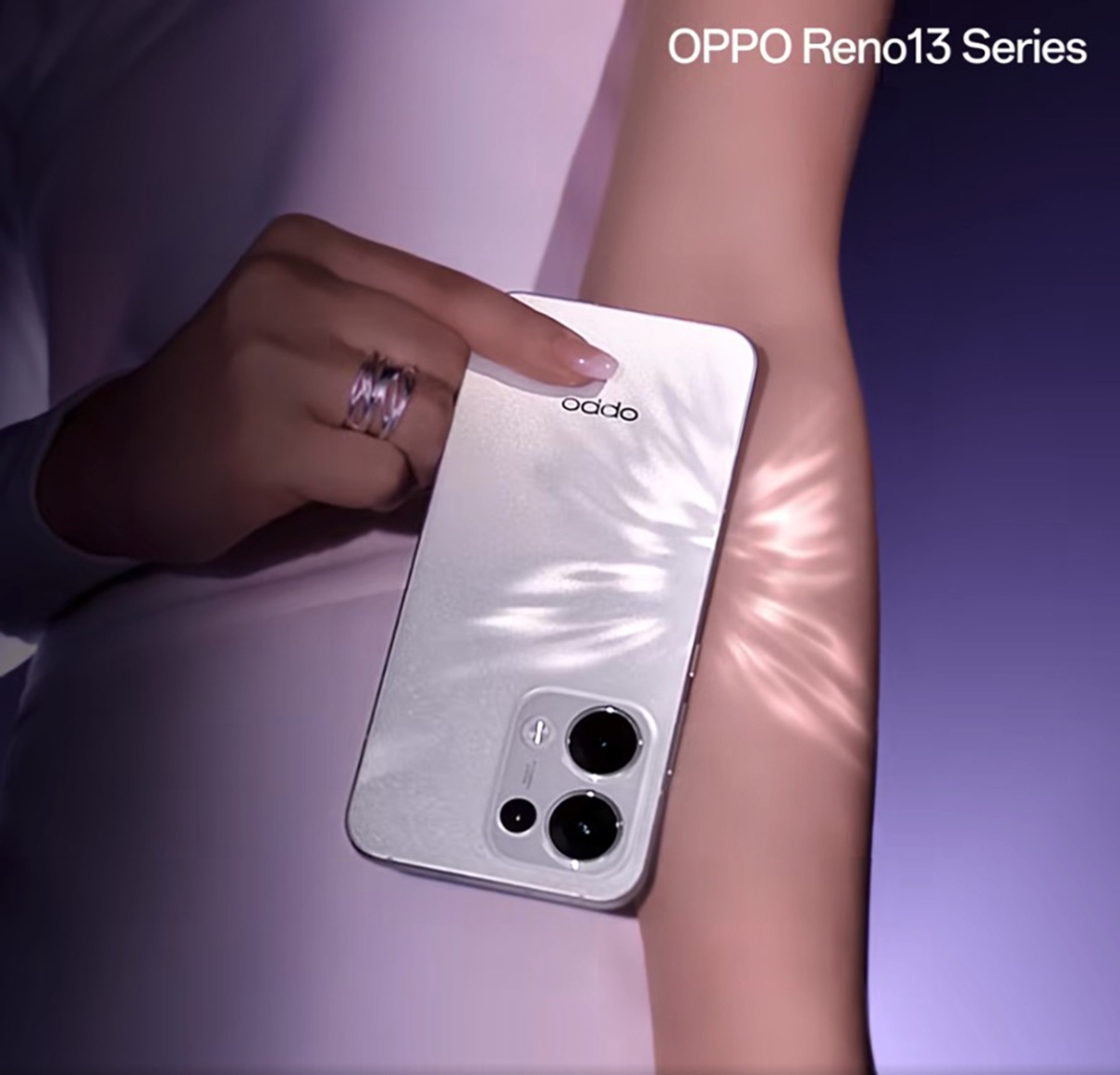 OPPO Reno13 Series có khung viền kim loại cao cấp