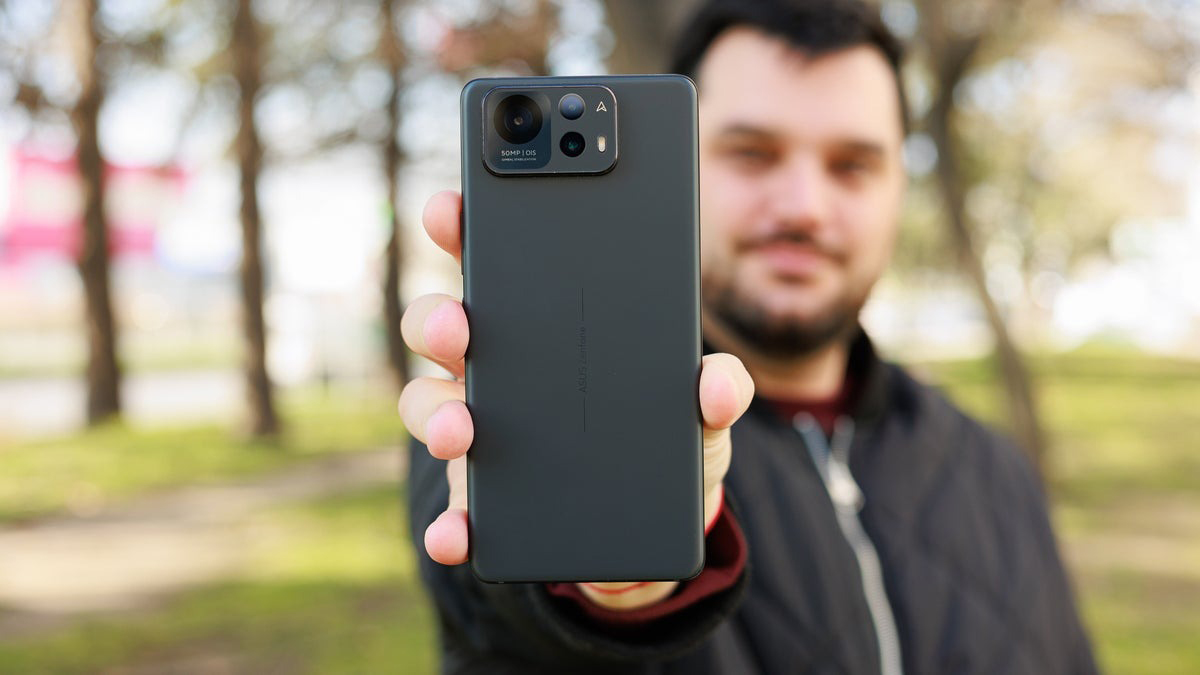ASUS vừa ra mắt flagship ZenFone 12 Ultra thế hệ mới