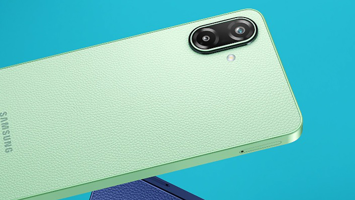 Galaxy F70e 5G ra mắt: Mặt lưng giả da ấn tượng, chip Dimensity 6300, pin 6000 mAh, giá từ 3.72 triệu đồng