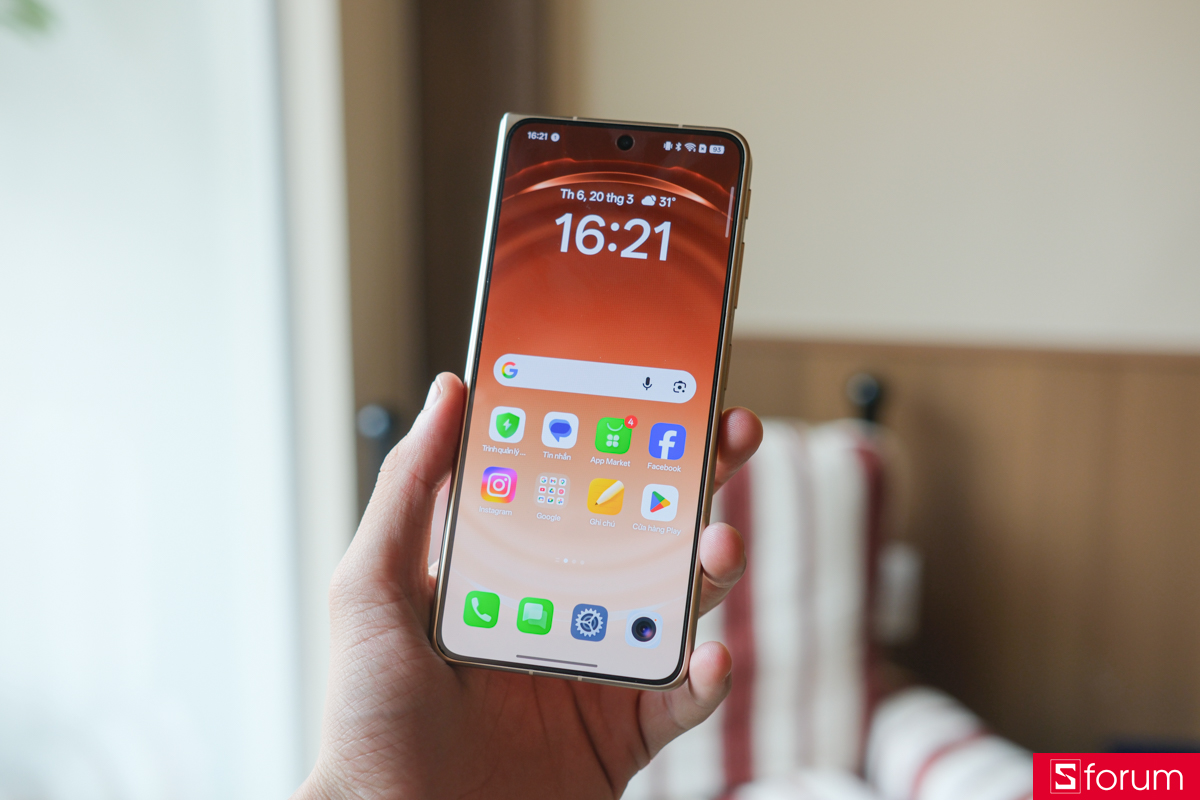 Màn hình phụ của OPPO Find N6