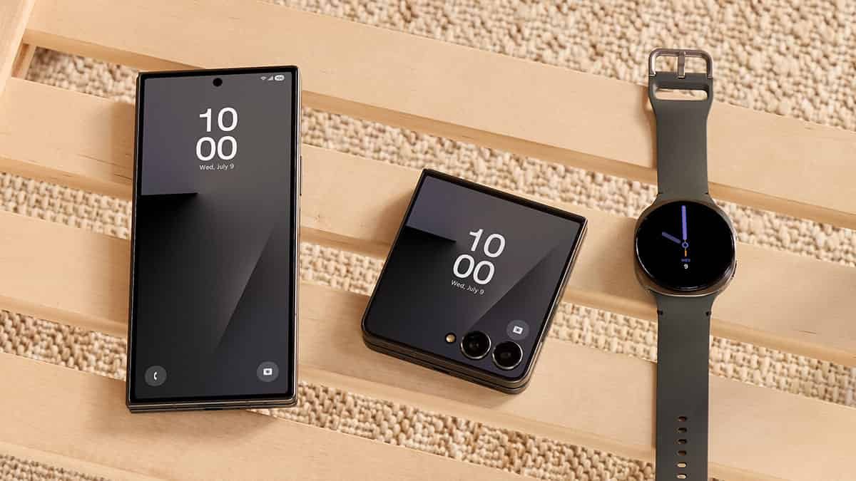 Cận cảnh các tùy chọn màu tuyệt đẹp của Galaxy Z Flip 8, Galaxy Watch 9 và Watch Ultra 2