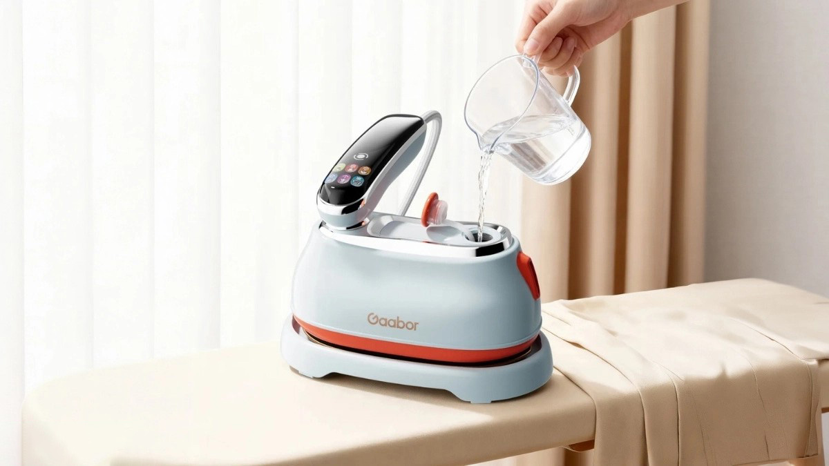 Gaabor HM-T01A có bình chứa nước khá lớn