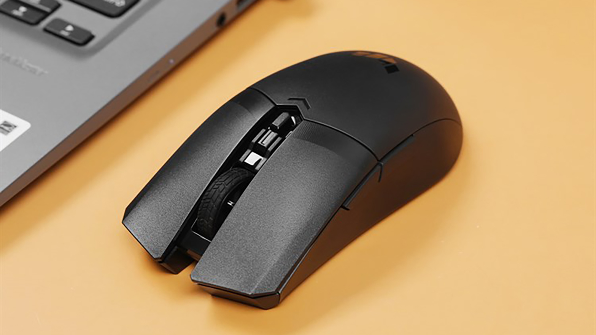 ASUS TUF M4 có thiết kế gọn, nhẹ