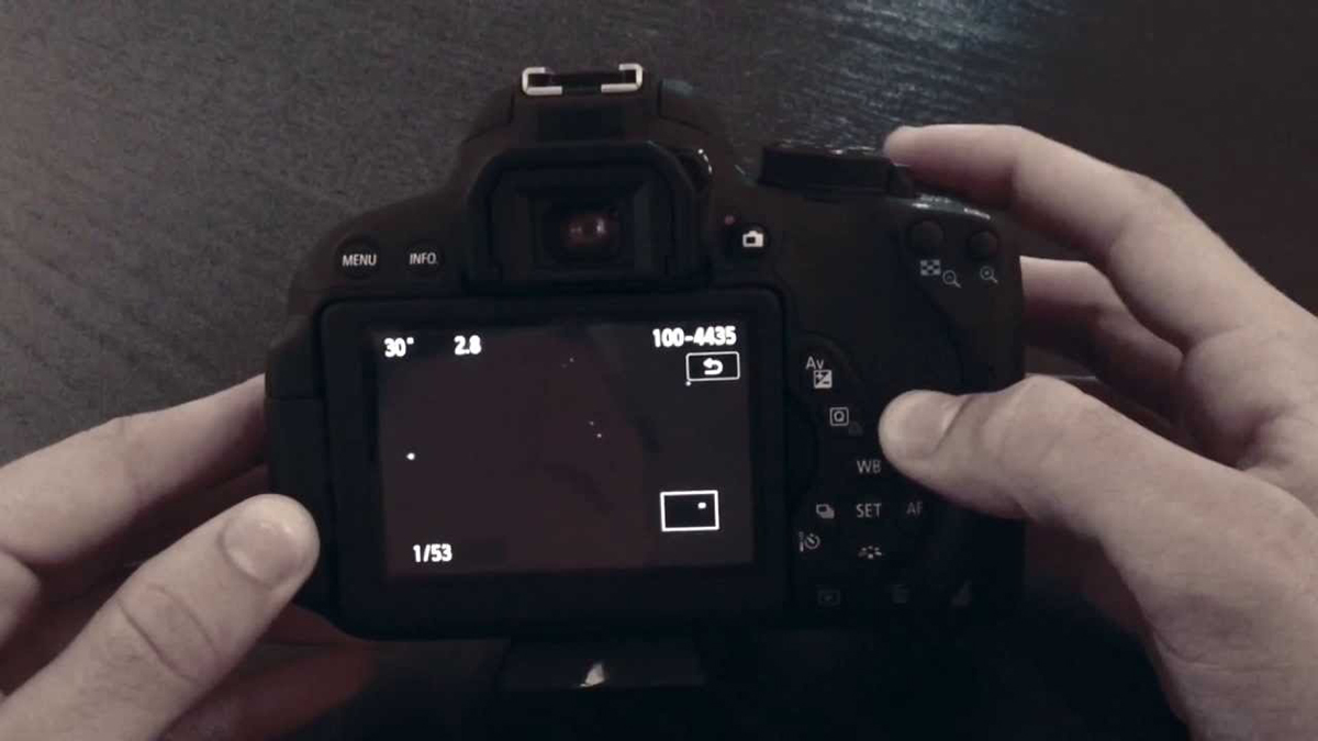 Bạn nên kiểm tra chất lượng sensor khi mua máy ảnh