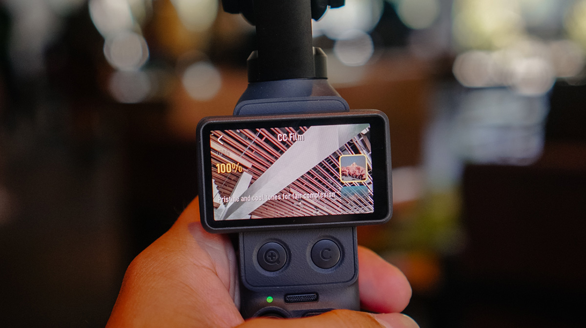 So sánh DJI Osmo Pocket 4 vs DJI Action 6 về màn hình