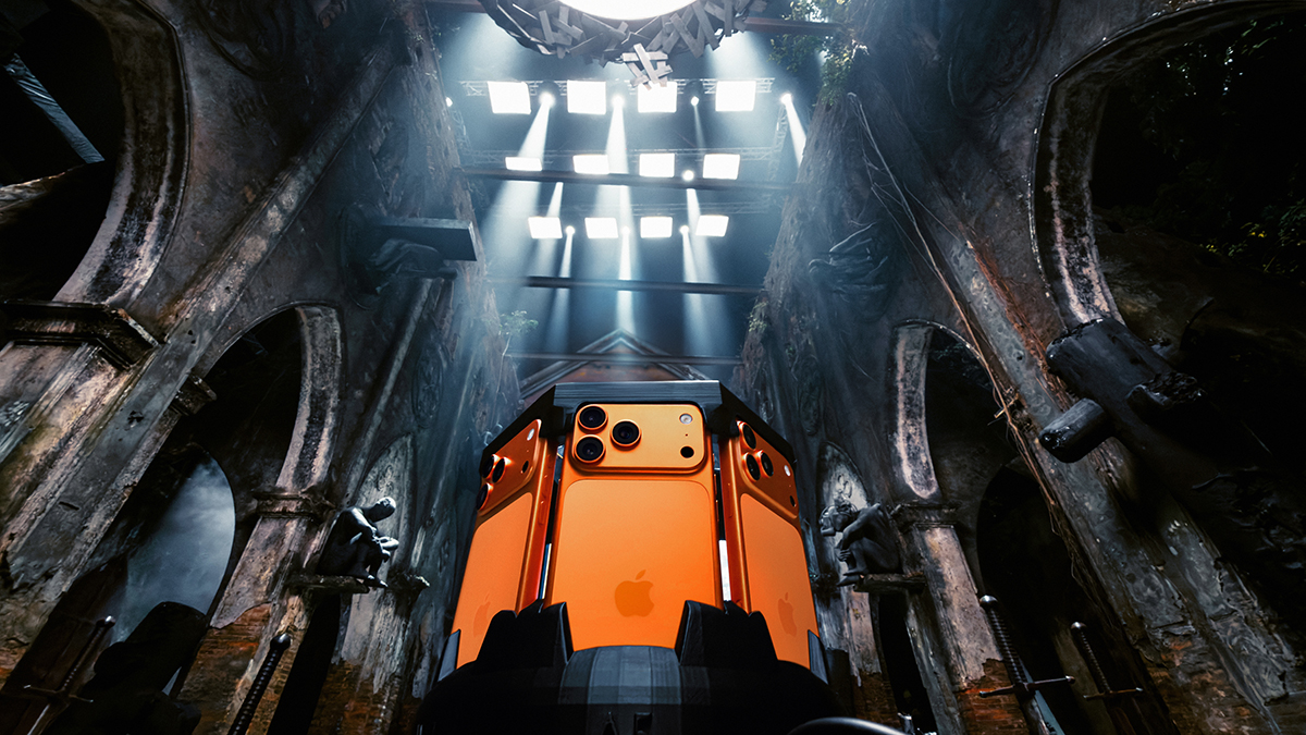 8 chiếc iPhone 17 Pro để thực hiện trailer album 360° đầy sáng tạo. Ảnh: Apple Việt Nam