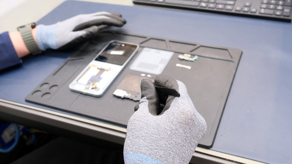 Việc thay thế các linh kiện bị hư hỏng màn hình thay vì thay thế toàn bộ giúp chi phí sửa chữa rẻ hơn