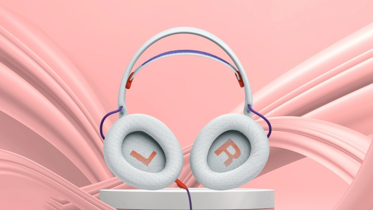 CellphoneS mang đến quà tặng hấp dẫn cho khách hàng mua tai nghe JBL Quantum 250
