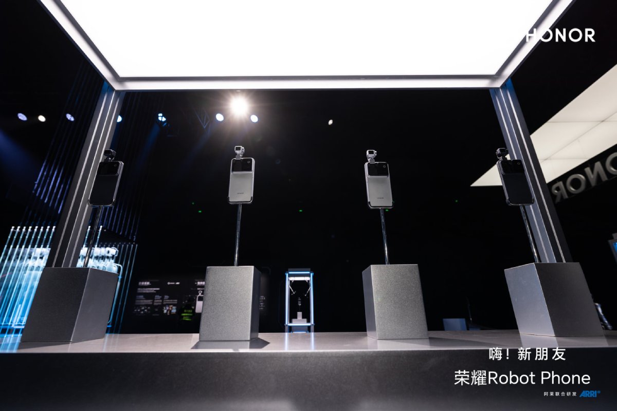 HONOR Robot Phone chính thức ra mắt