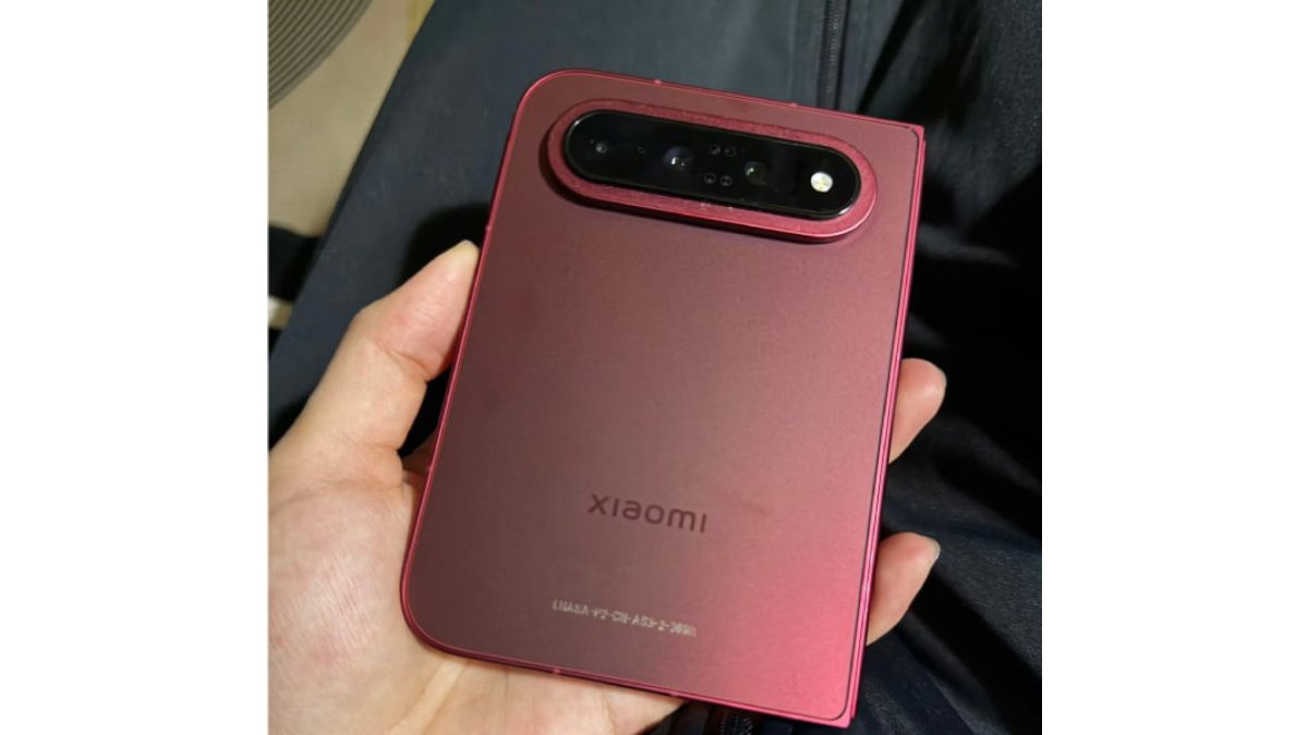 Xiaomi 18 Fold lộ ảnh thực tế