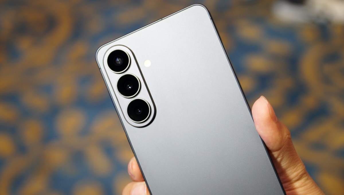 Galaxy S27 Series lộ thêm chi tiết: S27 Ultra dùng camera Sony 50MP, S27 cũng có cảm biến mới