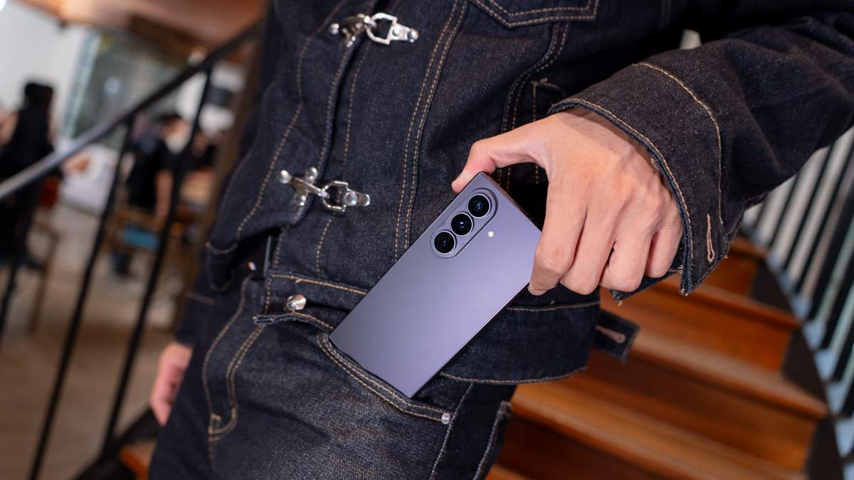 Đang dùng Z Fold cũ, có nên lên đời Galaxy Z Fold8 Ultra? Đang dùng Z Fold cũ, có nên lên đời Galaxy Z Fold8 Ultra?