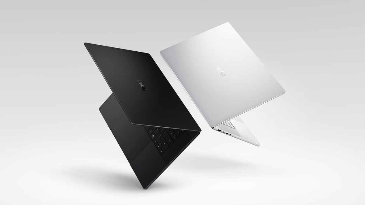 Chiếc laptop Nvidia RTX Spark đầu tiên có gì mà giá ngang một chiếc ô tô?