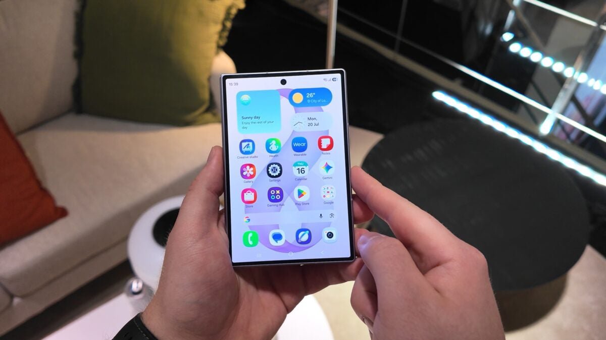 Một tính năng trên Galaxy Z Fold8 và Z Fold8 Ultra mà ai cũng nên trải nghiệm Một tính năng trên Galaxy Z Fold8 và Z Fold8 Ultra mà ai cũng nên trải nghiệm
