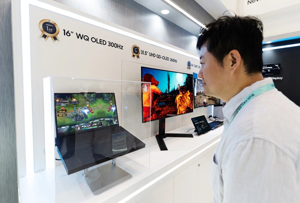 Samsusng ra mắt màn hình OLED 300Hz
