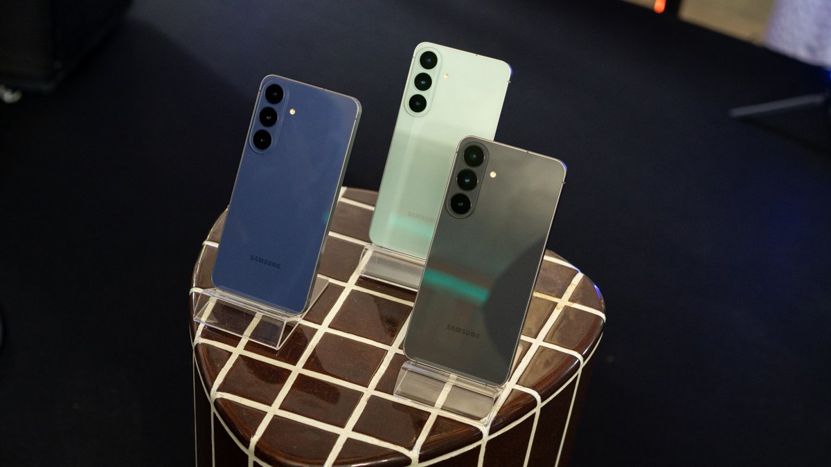 CellphoneS mở bán Galaxy S26 FE: Giá 18.99 triệu đồng, giảm ngay 1 triệu kèm nhiều ưu đãi khủng CellphoneS mở bán Galaxy S26 FE: Giá 18.99 triệu đồng, giảm ngay 1 triệu kèm nhiều ưu đãi khủng