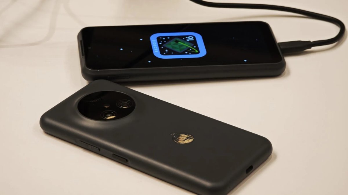 NexPhone bị hoãn giao hàng cho đến đầu năm sau