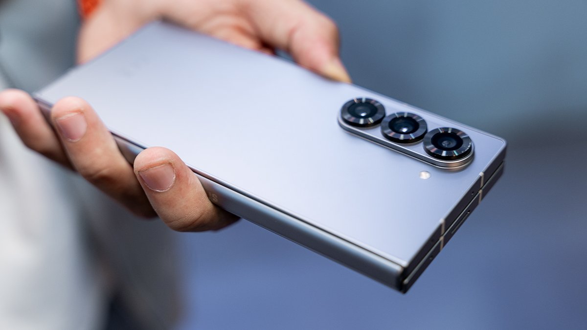Galaxy Z Fold6 và Z Flip6 bắt đầu nhận bản cập nhật One UI 9.0 ổn định