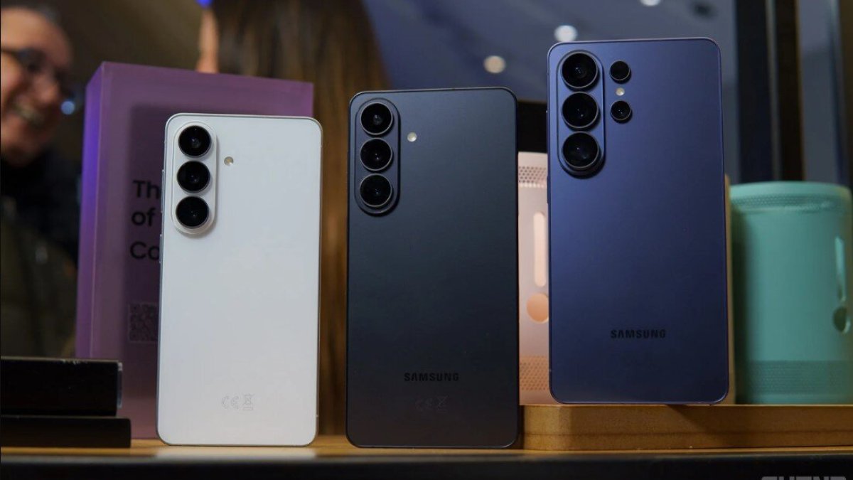 Hé lộ giá bán và sự khác biệt của 4 điện thoại Galaxy S27 sắp ra mắt Hé lộ giá bán và sự khác biệt của 4 điện thoại Galaxy S27 sắp ra mắt