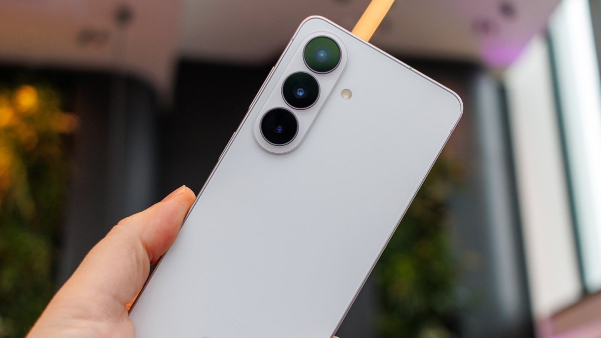 Sự thật tin đồn Galaxy S27 Series: Chỉ một phiên bản duy nhất có ngoại hình mới? Sự thật tin đồn Galaxy S27 Series: Chỉ một phiên bản duy nhất có ngoại hình mới?