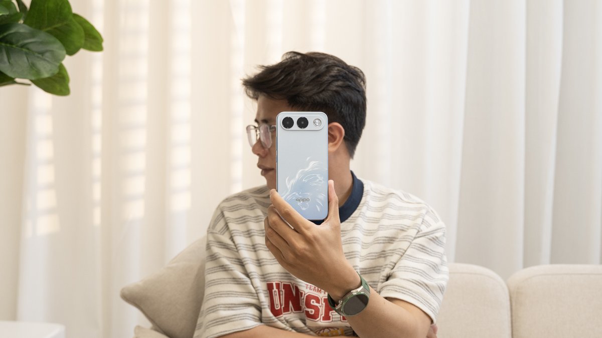 Đông người vẫn chụp nét căng: Vì sao OPPO A7 Pro 5G là chiếc smartphone cân đẹp mọi khung hình Group selfie Đông người vẫn chụp nét căng: Vì sao OPPO A7 Pro 5G là chiếc smartphone cân đẹp mọi khung hình Group selfie
