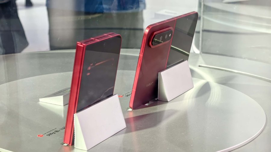 Xiaomi 18 Fold có màn hình phụ ở mặt sau