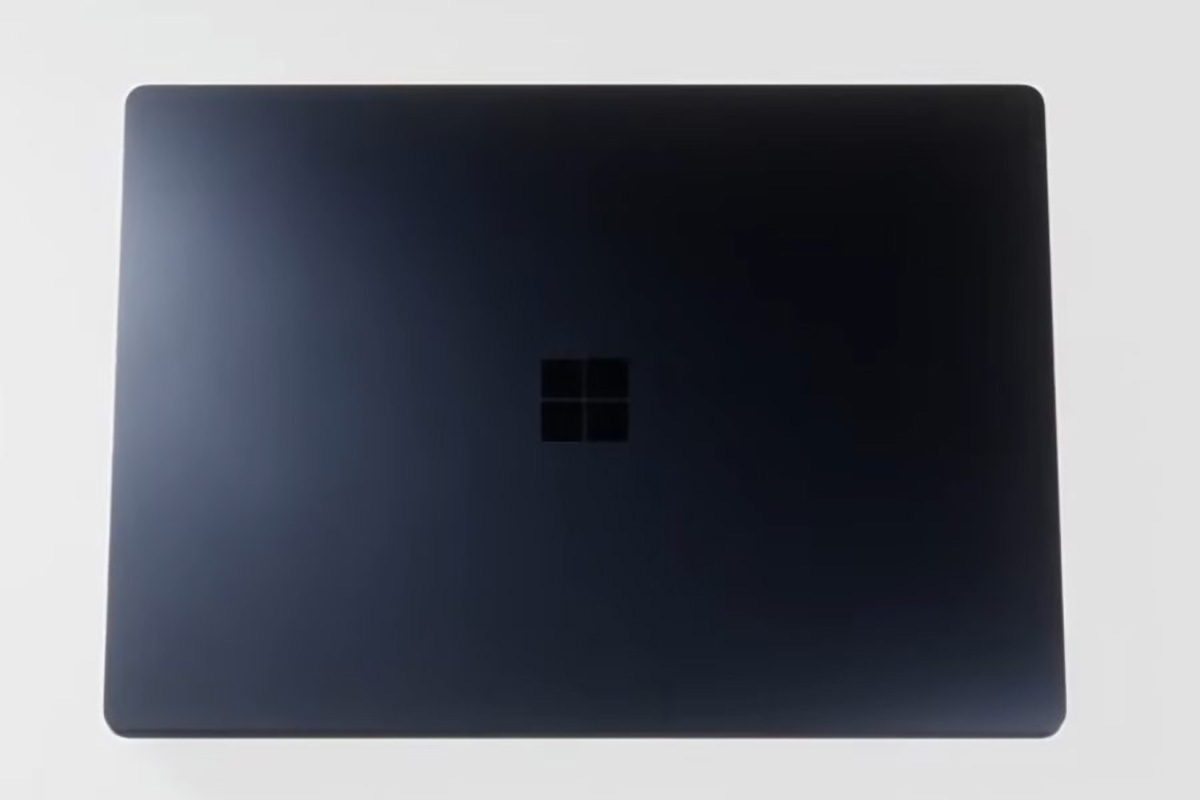 Surface Laptop Ultra sử dụng con chip RTX Spark của Nvidia