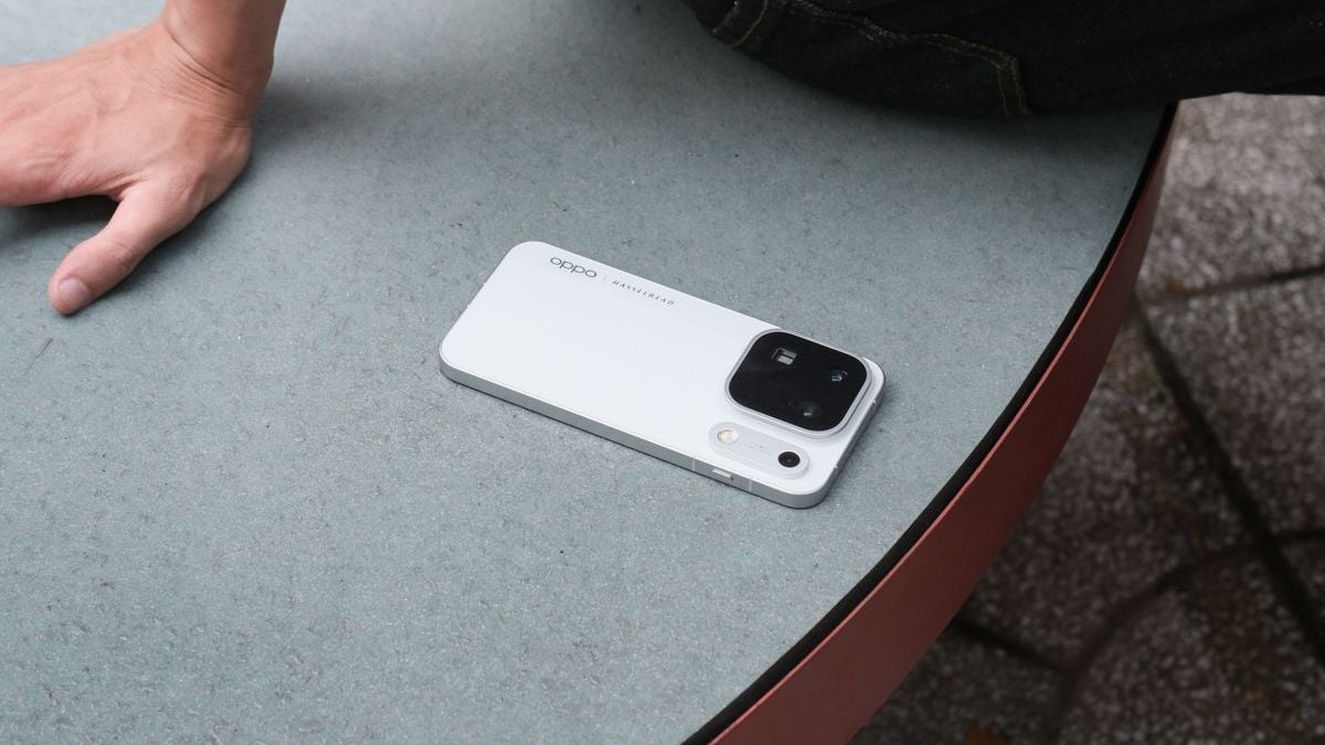OPPO Find X10 Pro Max có gì mới? Liệu bộ ba camera 200MP có đáng để nâng cấp?