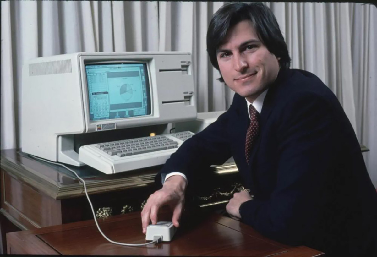 Apple Lisa ra mắt vào năm 1983