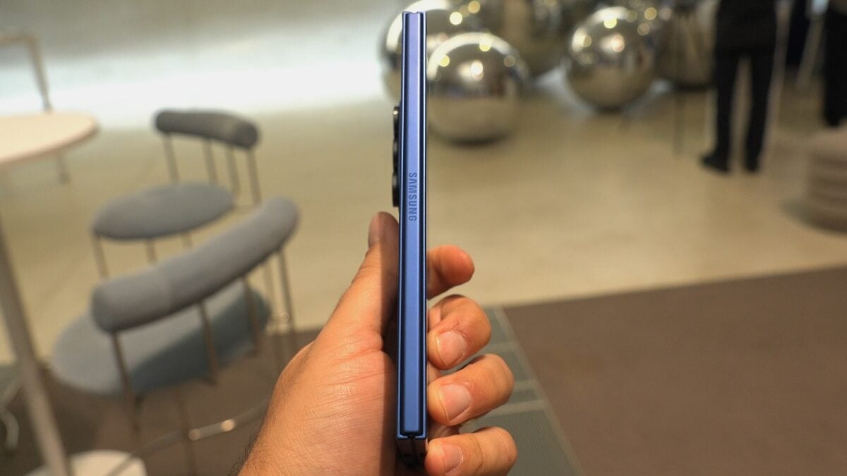 Galaxy Z Fold7 là điện thoại gập mỏng nhất thế giới