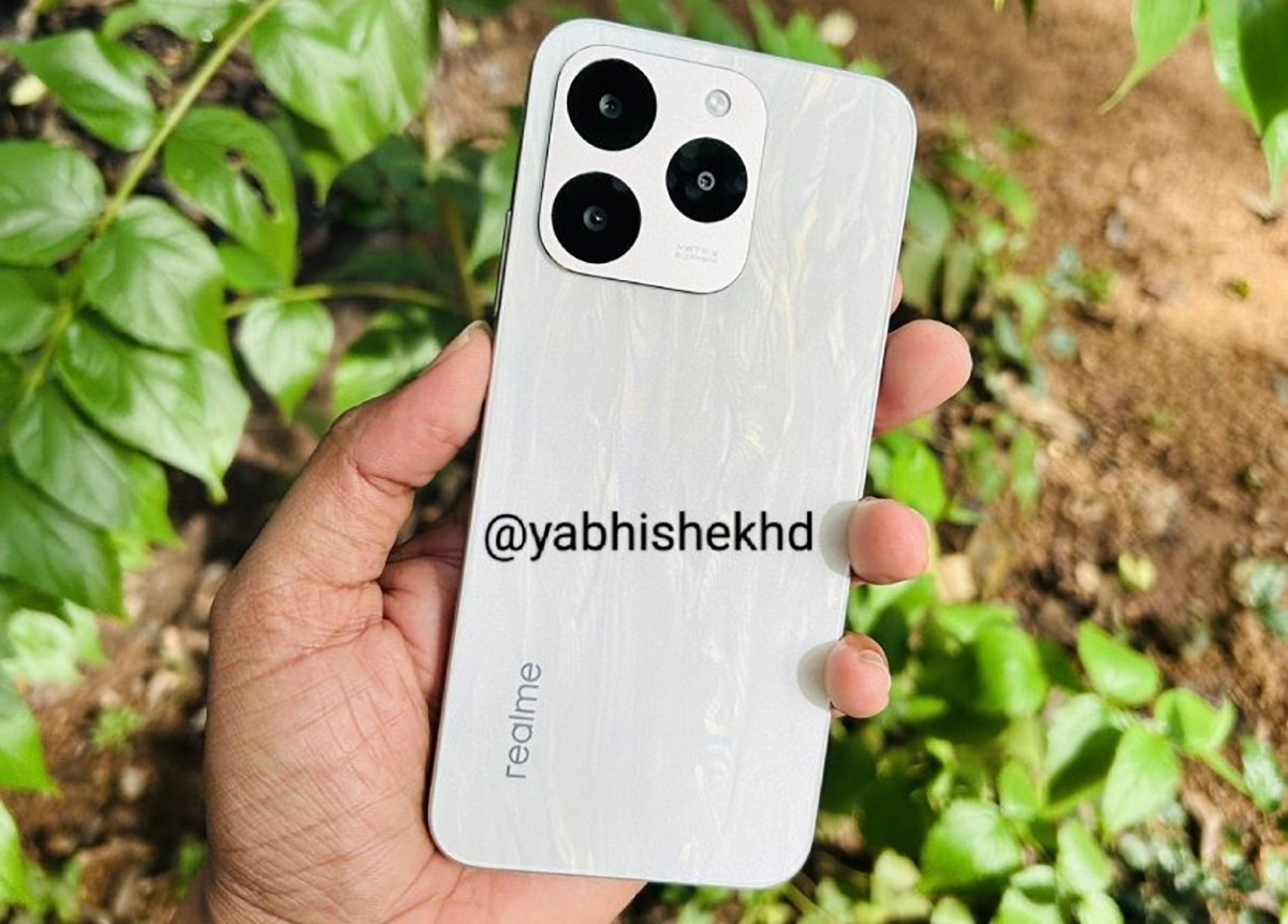 Thiết kế mặt sau của realme 15T